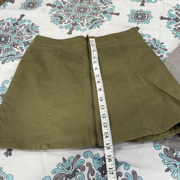 (2) Forever21 Cotton Pleated Mini Skirts - Picture 9 of 9